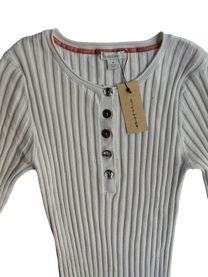 top blanco botones