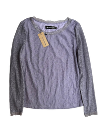 top encaje lila