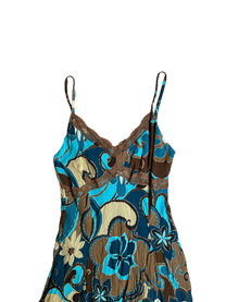 vestido café con azul