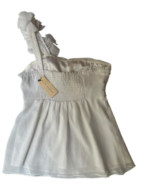 top blanco con tirante