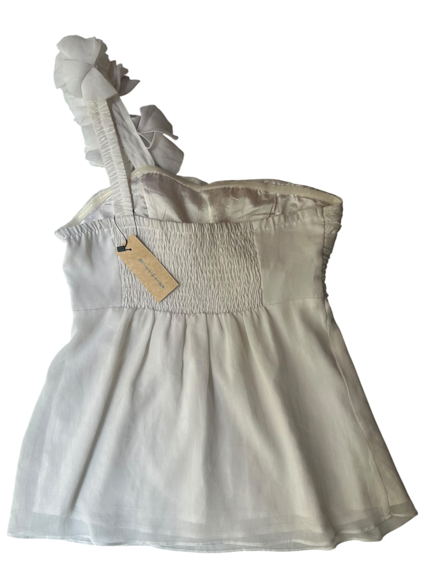 top blanco con tirante